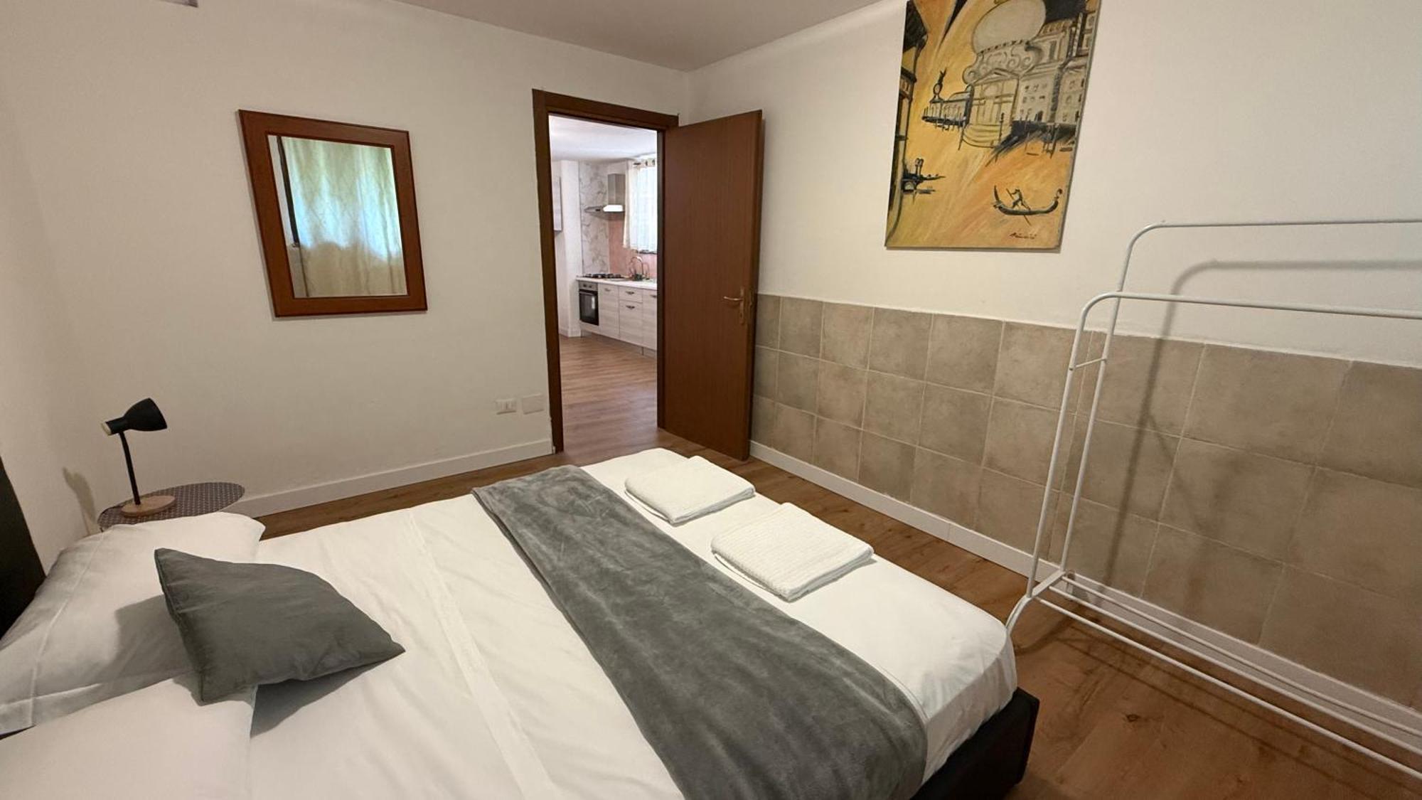 Dehomes - Relax & Business Apartments Buccinasco Room photo